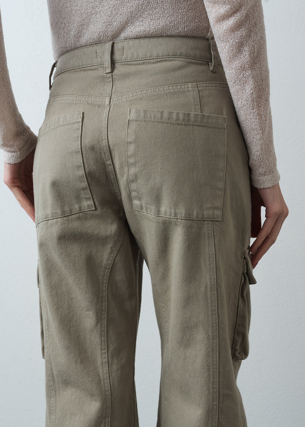 Jean Baggy tiro medio tipo cargo - Gris 14_492G377_GRI161107_6