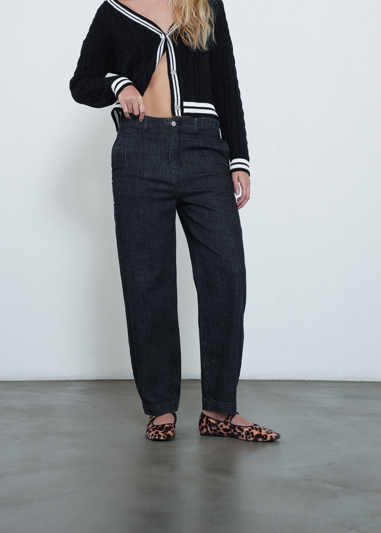 Jean Slouchy con taches laterales - Negro 14_492H032_NEG190303_0
