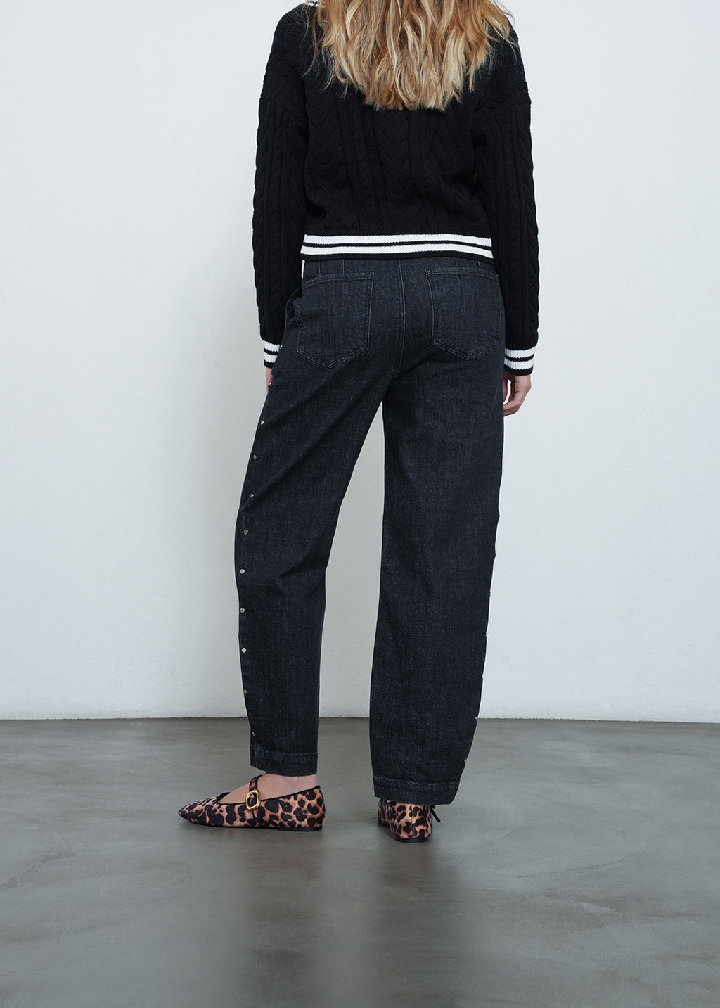 Jean Slouchy con taches laterales - Negro 14_492H032_NEG190303_5