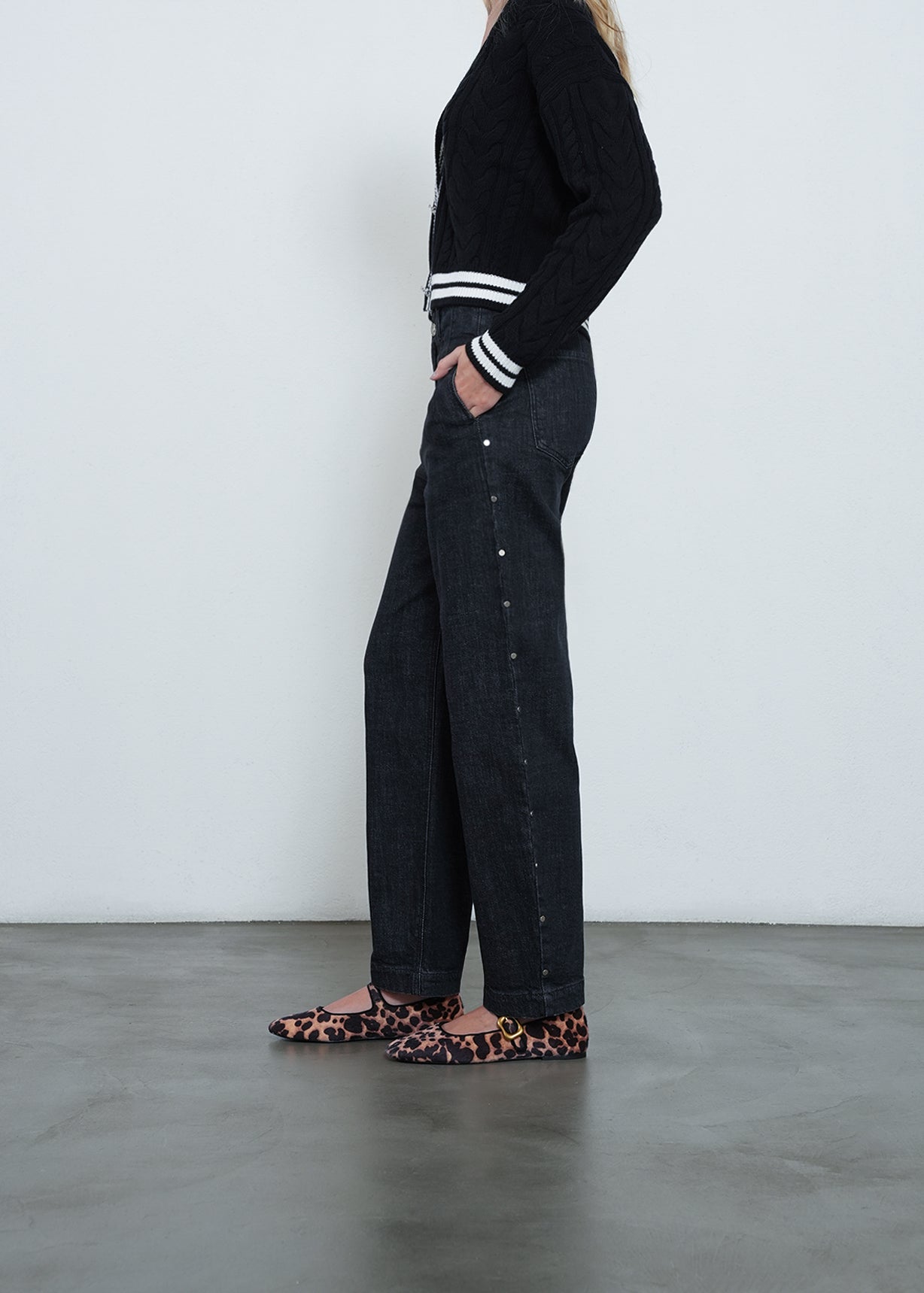 Jean Slouchy con taches laterales - Negro 14_492H032_NEG190303_7