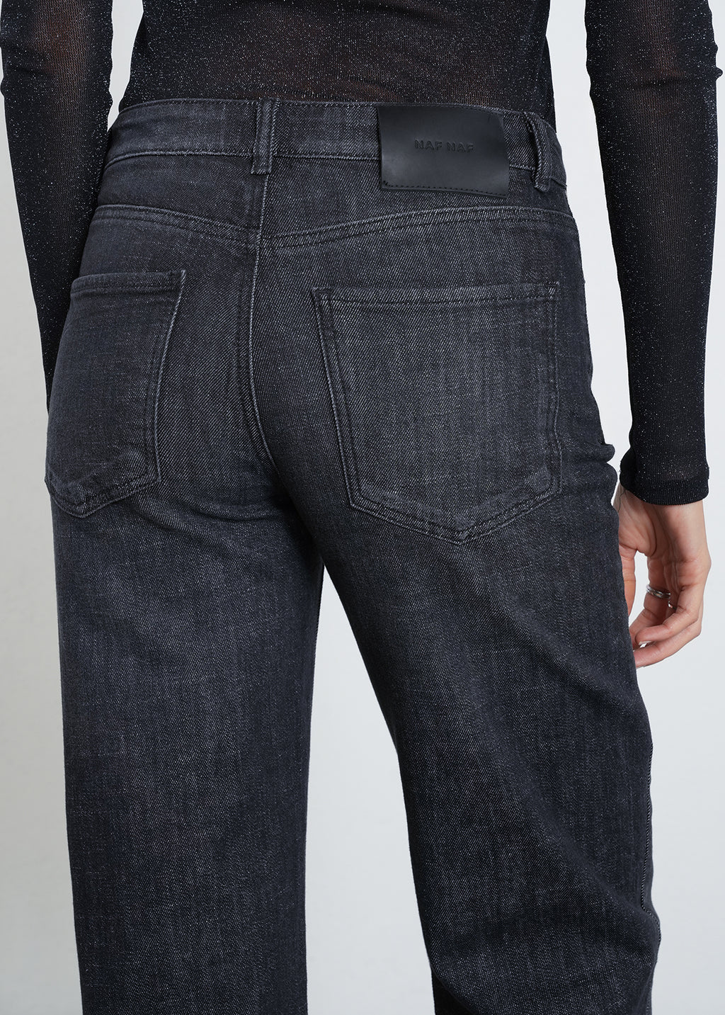 Jean straight tiro medio - Negro 14_492H075_NEG193909_7