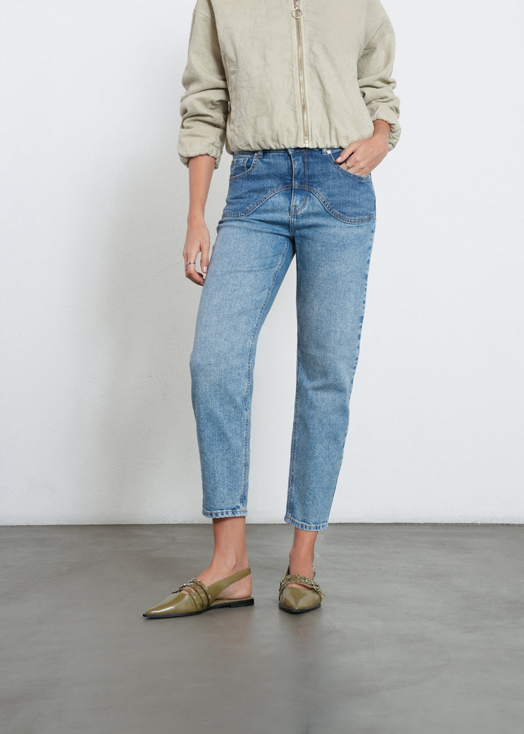 Jean mom tiro alto - Azul 14_492H078_AZU183928_0