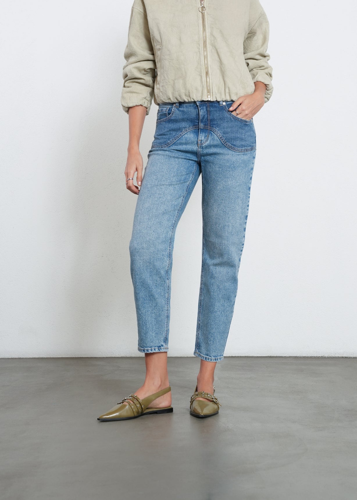 Jean mom tiro alto - Azul 14_492H078_AZU183928_0