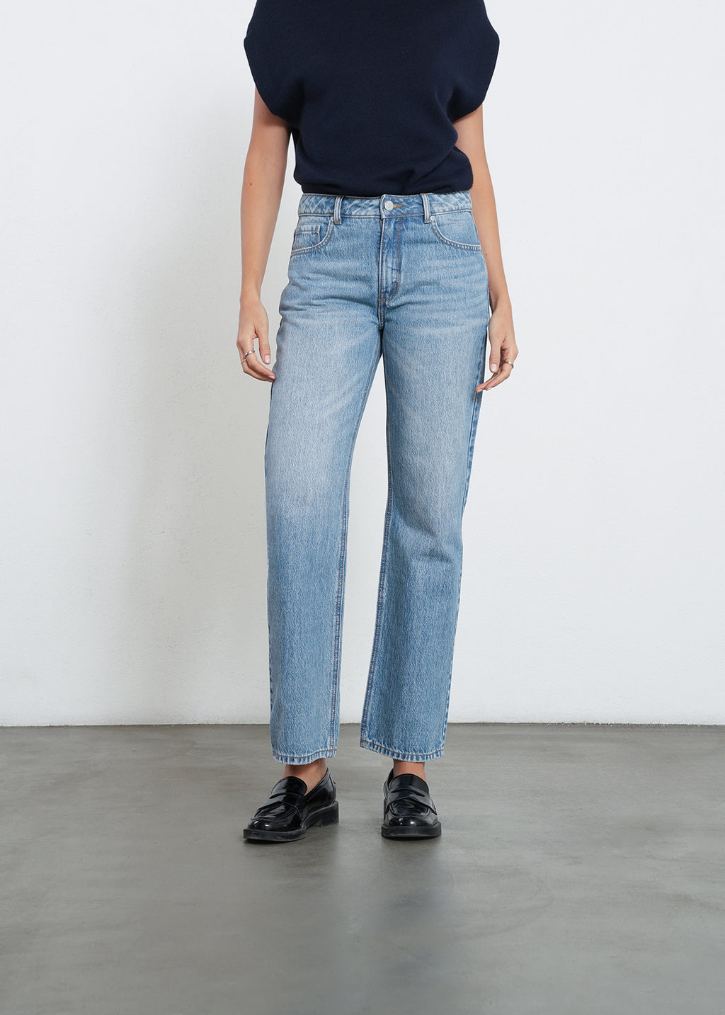 Jean straight tiro medio - Azul 14_492H079_AZU183928_0