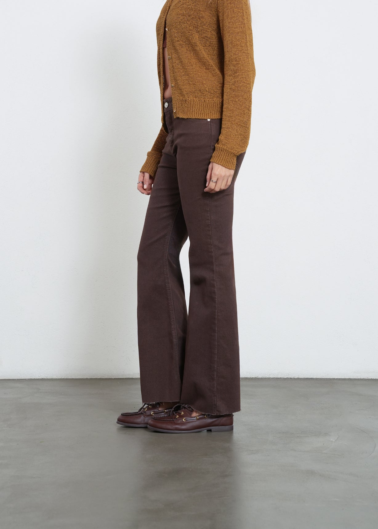 Jean flare tiro alto - Cafe 14_492H084_CAF190915_5