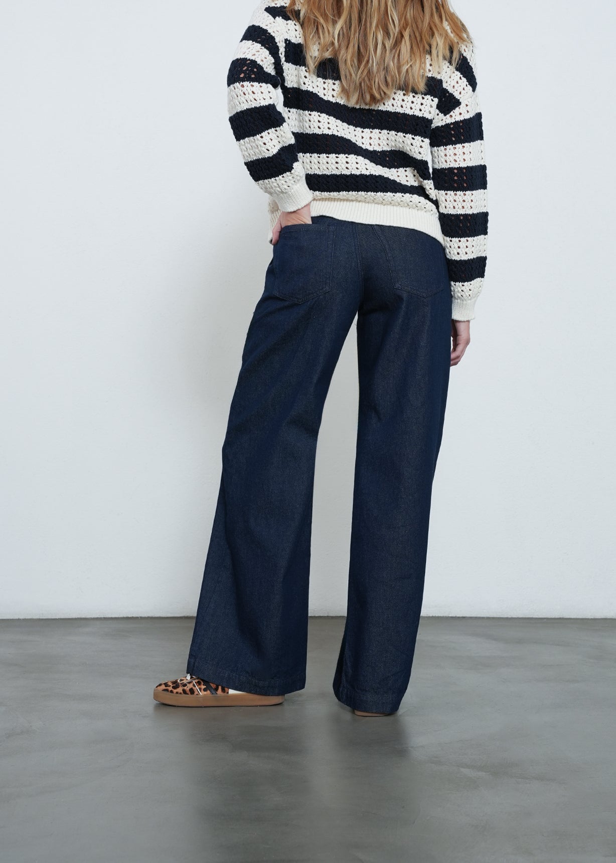 Jean Wide Leg en tono oscuro - Azul 14_492H338_AZU194227_6