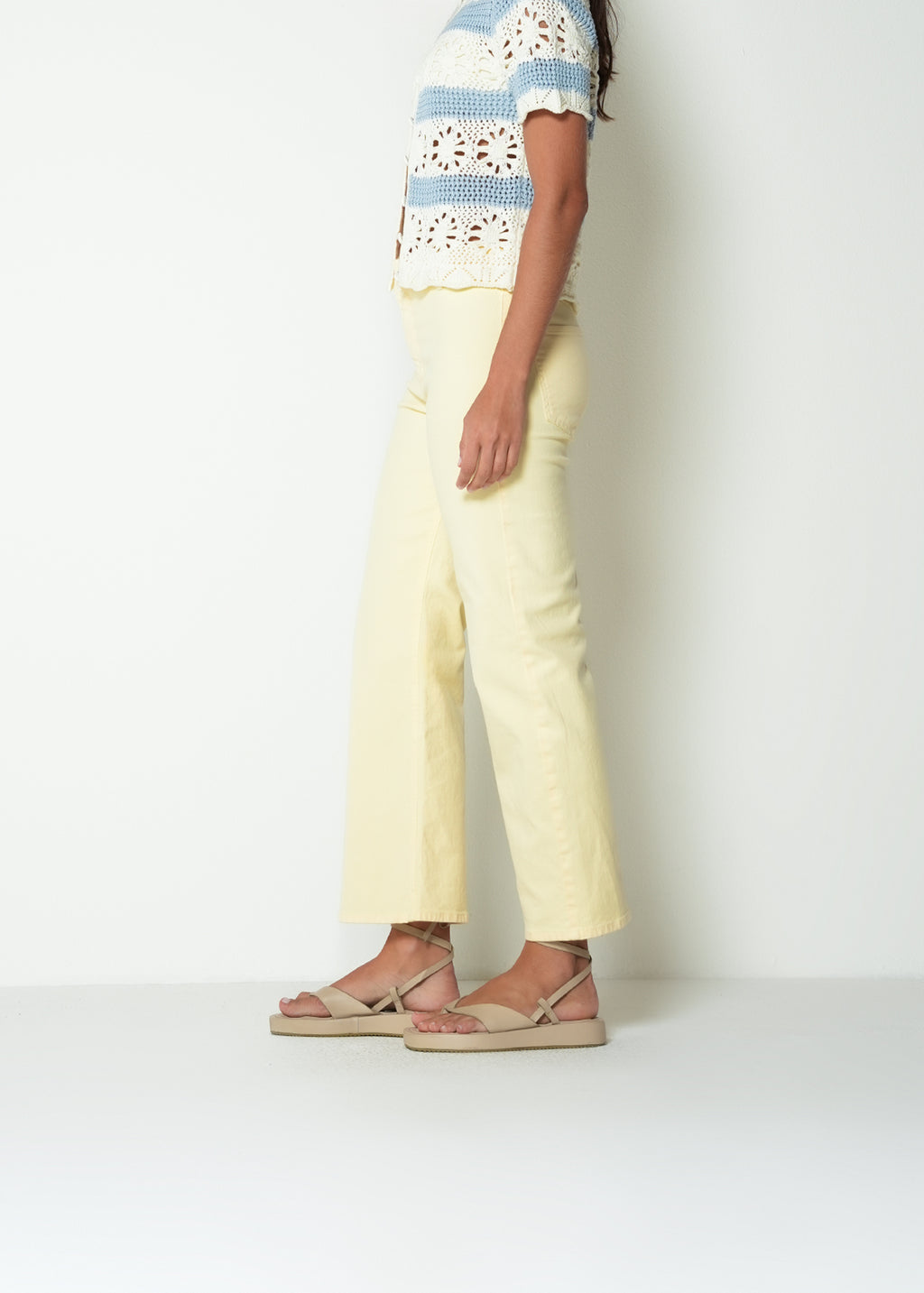 Jean straight tiro super alto - Amarillo 14_492H382_AMA120825_5