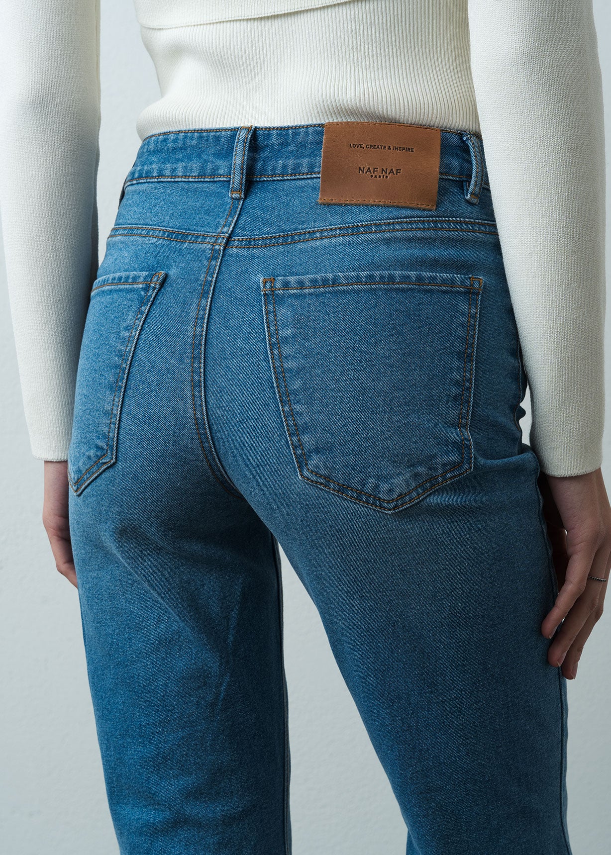 Jean Flare tiro alto - Azul 14_493G004_AZU183928_6