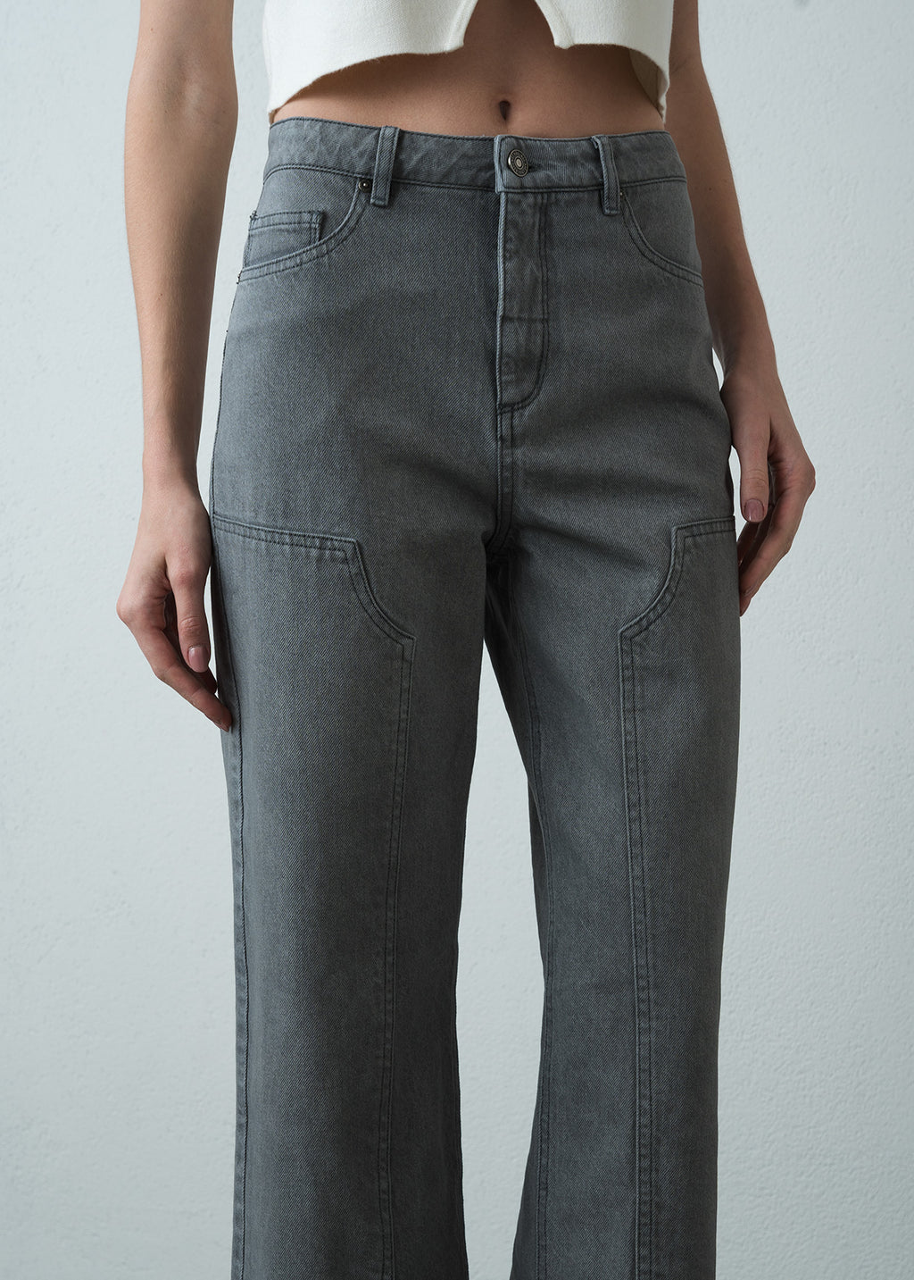 Jean Straight con diseño de parches - Gris 14_493G373_GRI144103_7