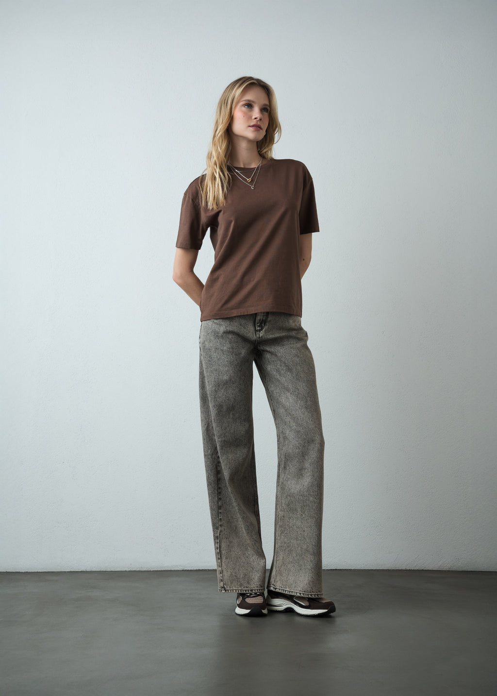 Jean Wide Leg con bolsillos - Negro 14_493G374_NEG193909_3