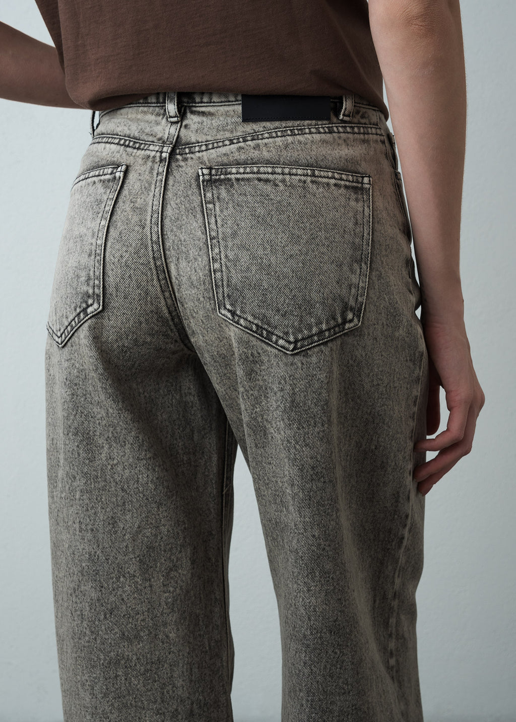 Jean Wide Leg con bolsillos - Negro 14_493G374_NEG193909_6