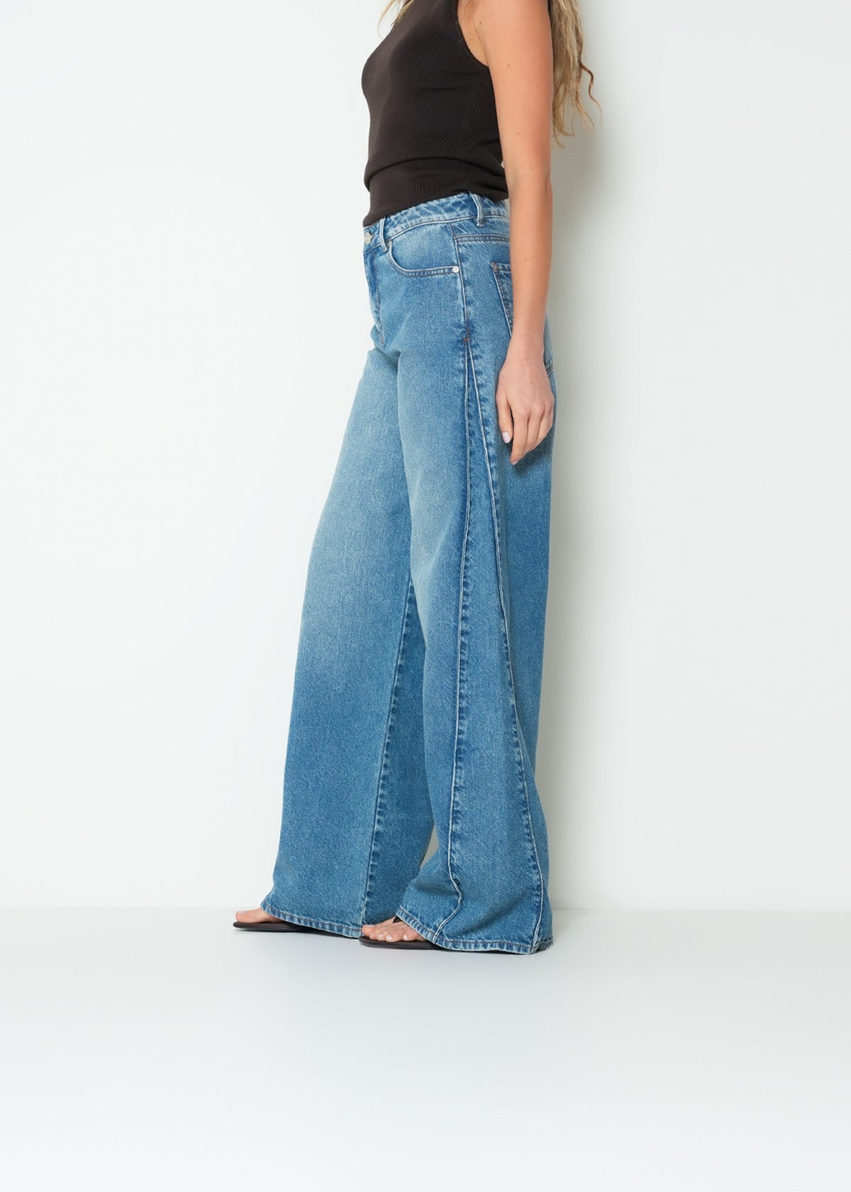 Jean wide tiro medio denim - Azul 14_493H013_AZU183928_5