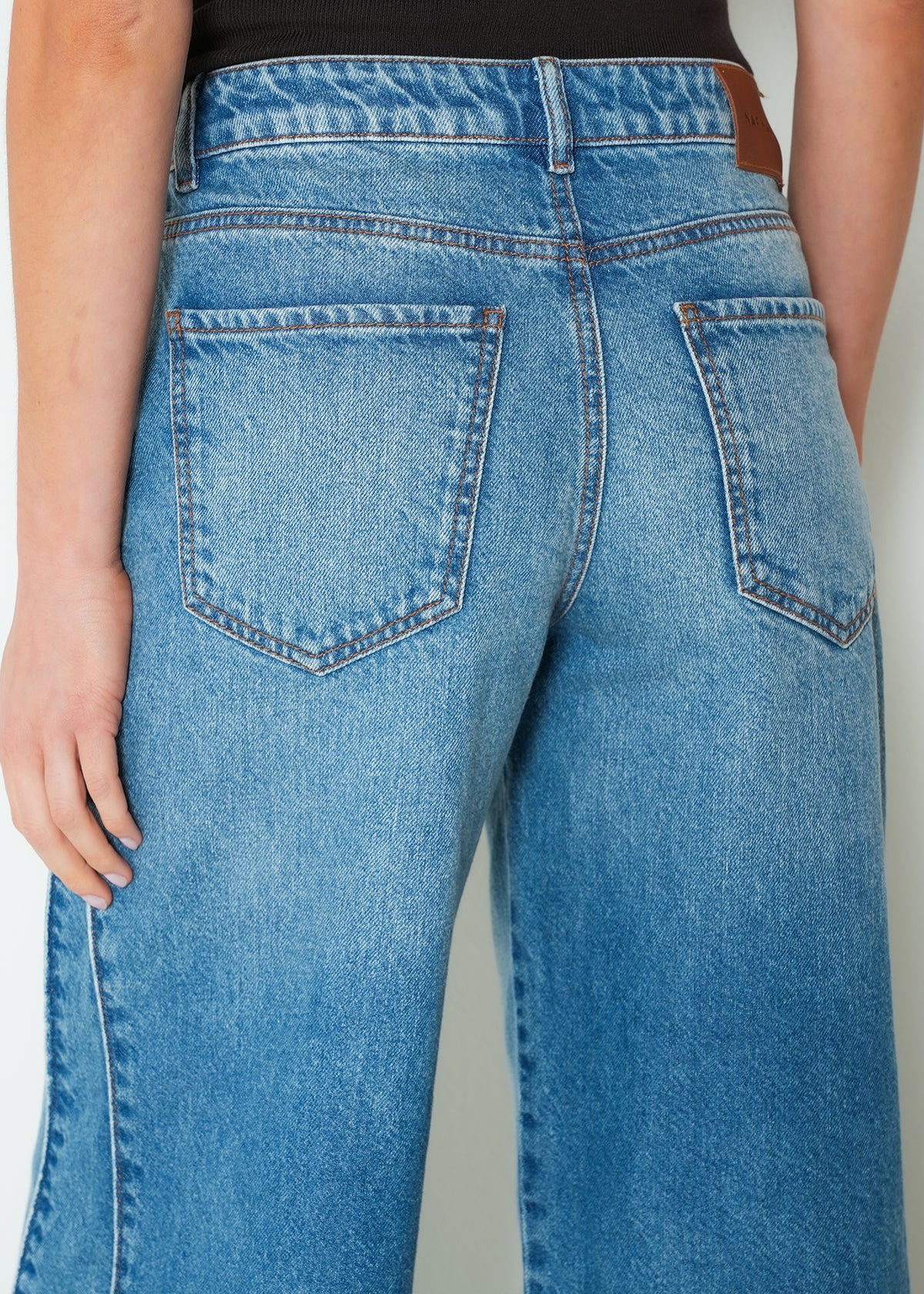 Jean wide tiro medio denim - Azul 14_493H013_AZU183928_6