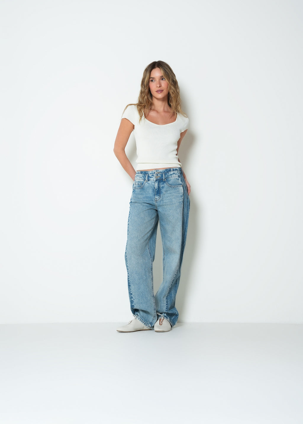 Jean wide tiro medio denim - Azul 14_493H017_AZU183928_7