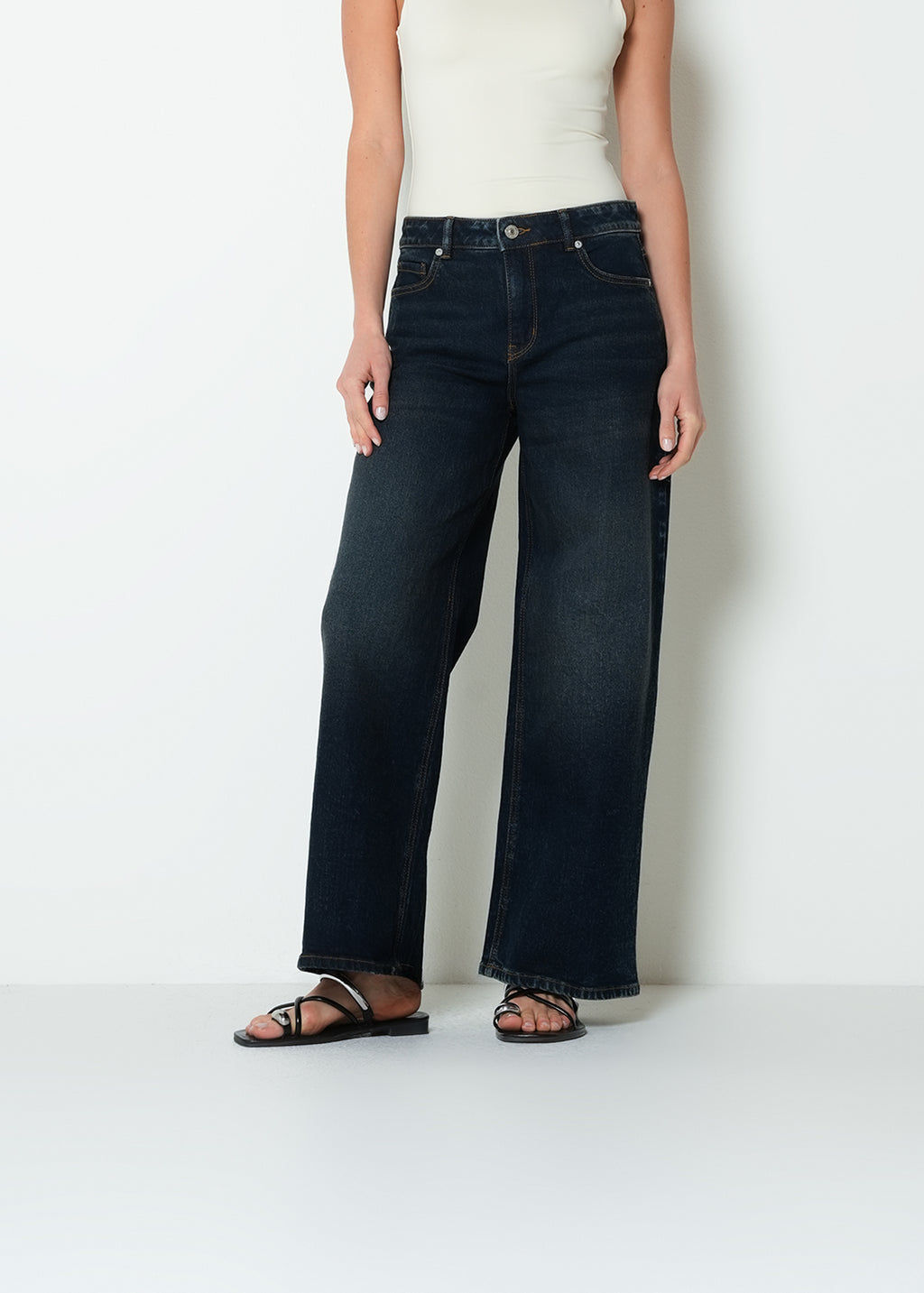 Jean flare tiro medio denim - Azul 14_493H020_AZU194227_0