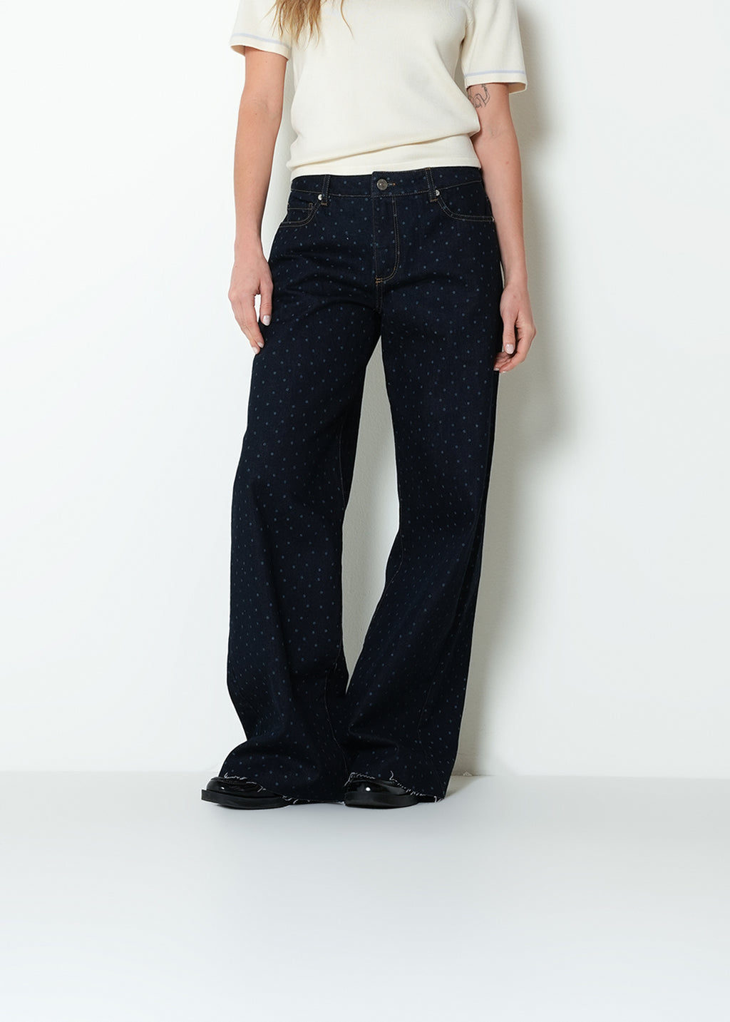 Jean wide leg tiro bajo con puntos - Azul 14_493H303_AZU194227_0