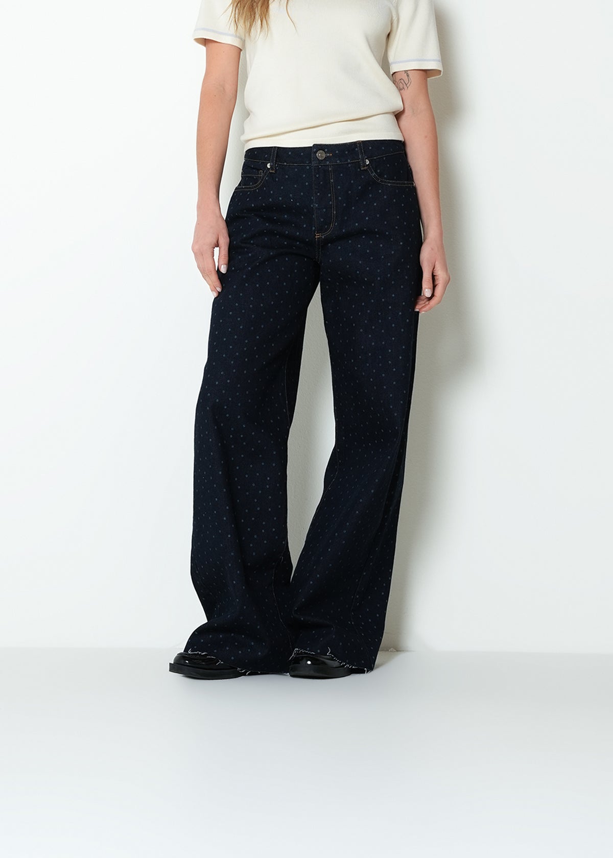 Jean wide leg tiro bajo con puntos - Azul 14_493H303_AZU194227_0