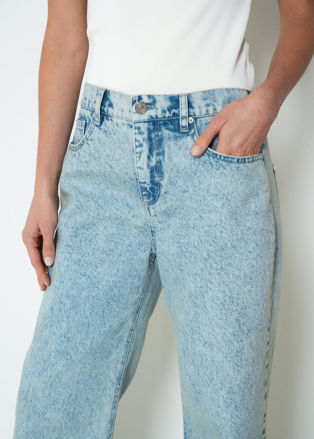 Jean straight tiro medio denim - Azul 14_493H315_AZU183928_4