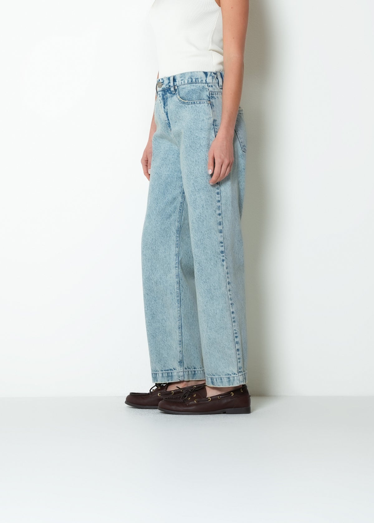 Jean straight tiro medio denim - Azul 14_493H315_AZU183928_5
