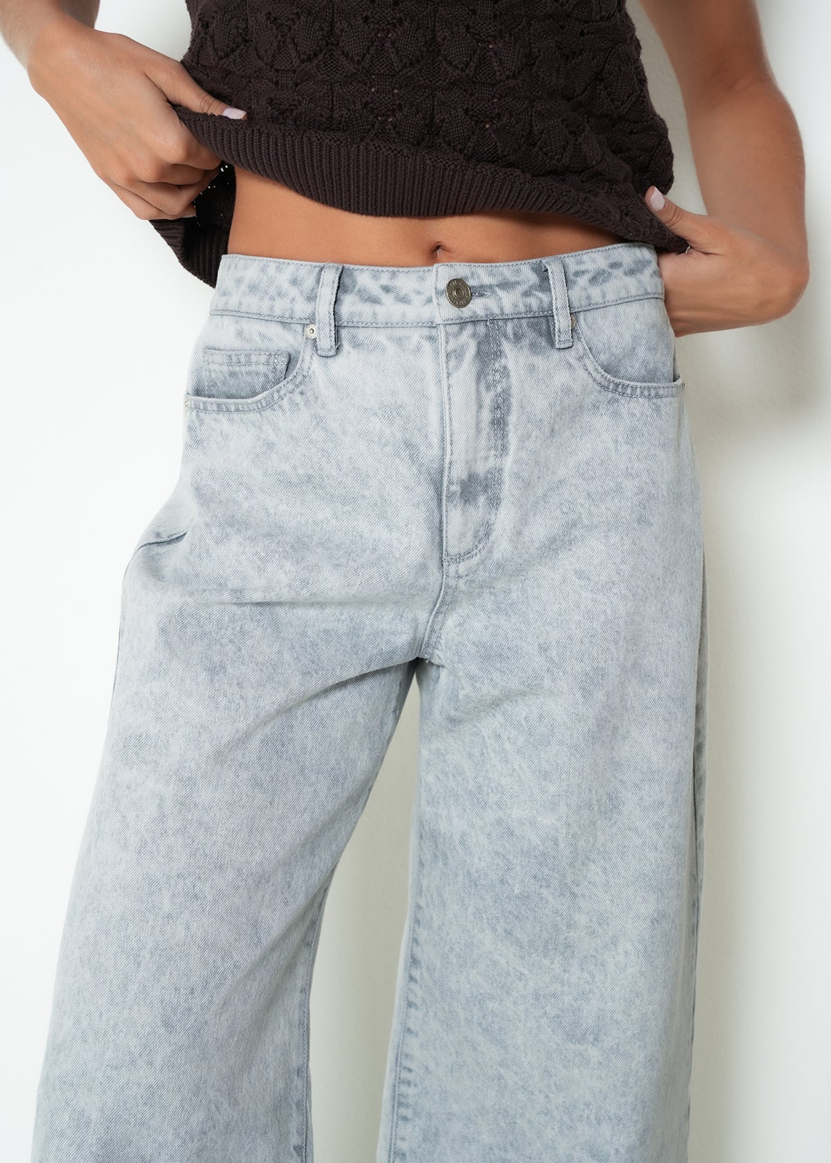 Jean wide tiro alto flare - Gris 14_493H321_GRI175104_7
