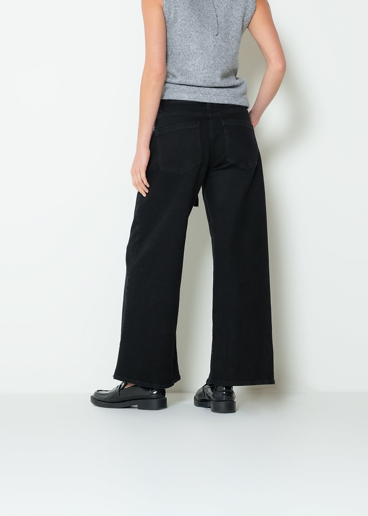 Jean wide leg tiro medio - Negro 14_493H371_NEG193909_7