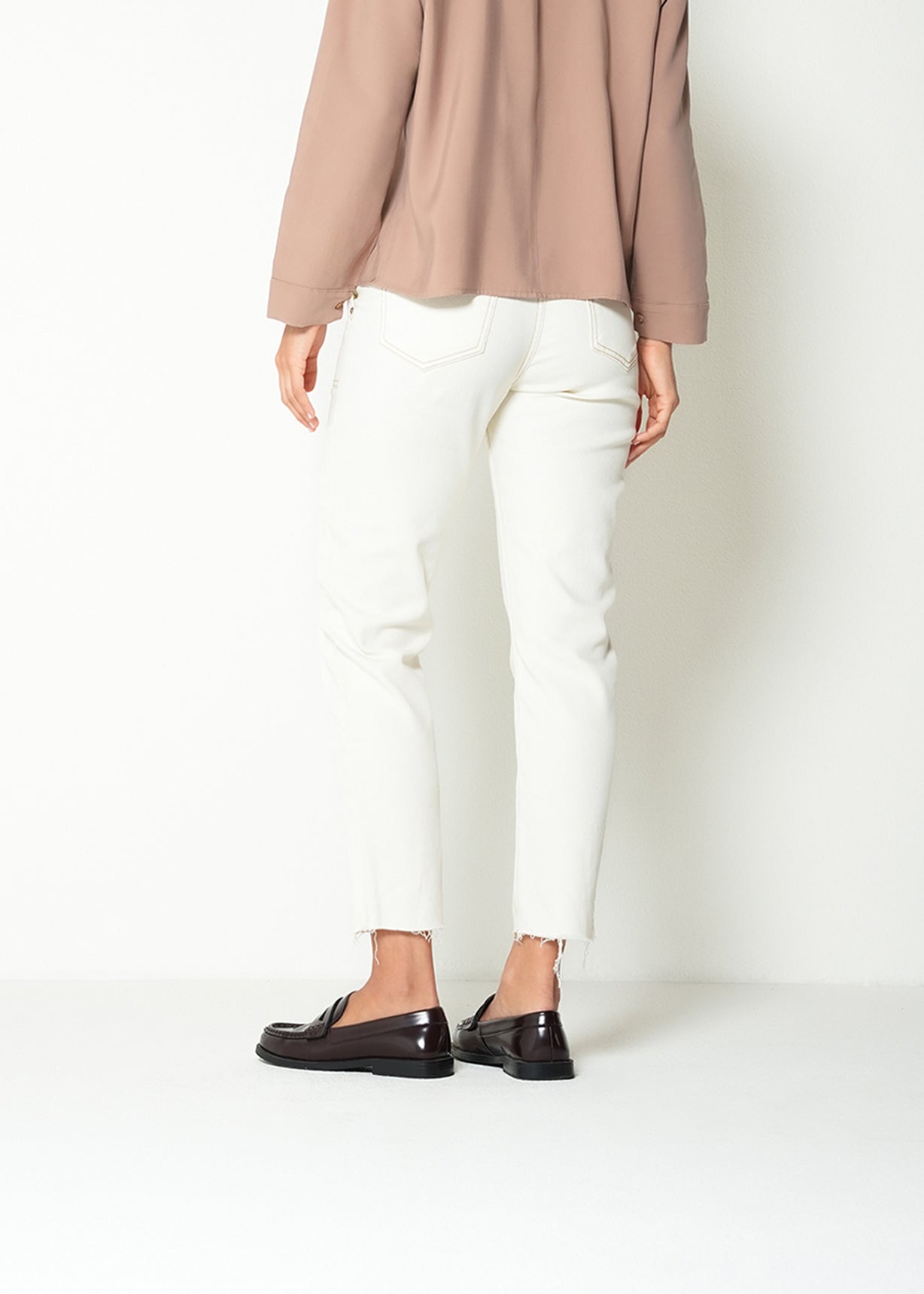 Jean Mom tiro alto - Crudo 14_495G036_CRU111001_7