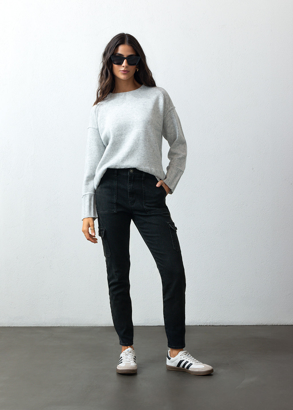 Jean Skinny con bolsillos de parche - Negro 14_499F305_NEG193909_3