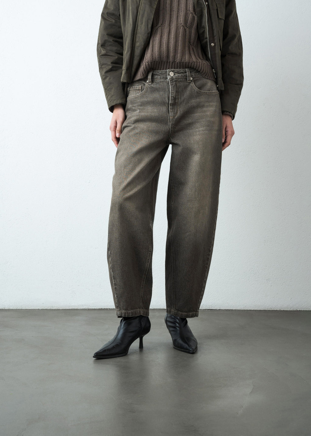 Jean Barrel con desvanecido - Gris 14_499G302_GRI180513_0