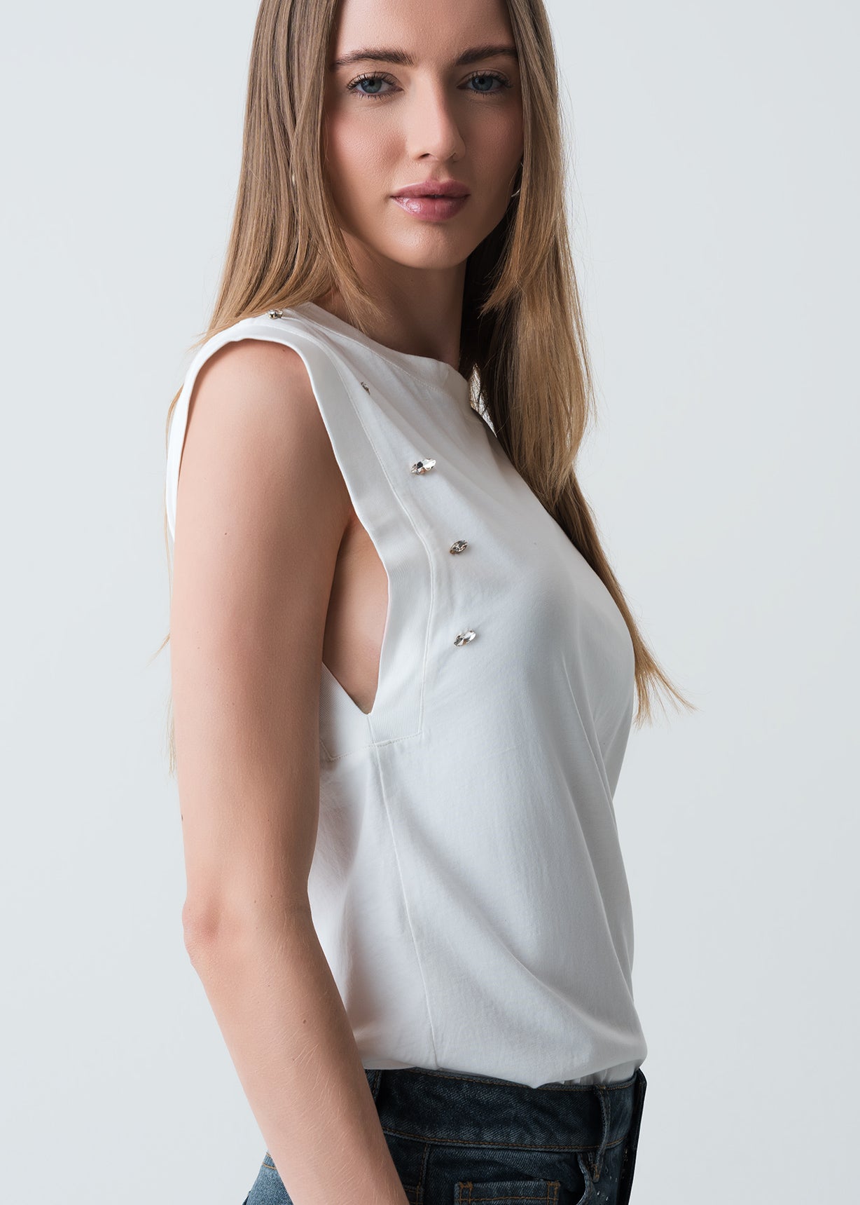 Camiseta con detalles en mangas - Crudo 14_503G075_CRU111001_4