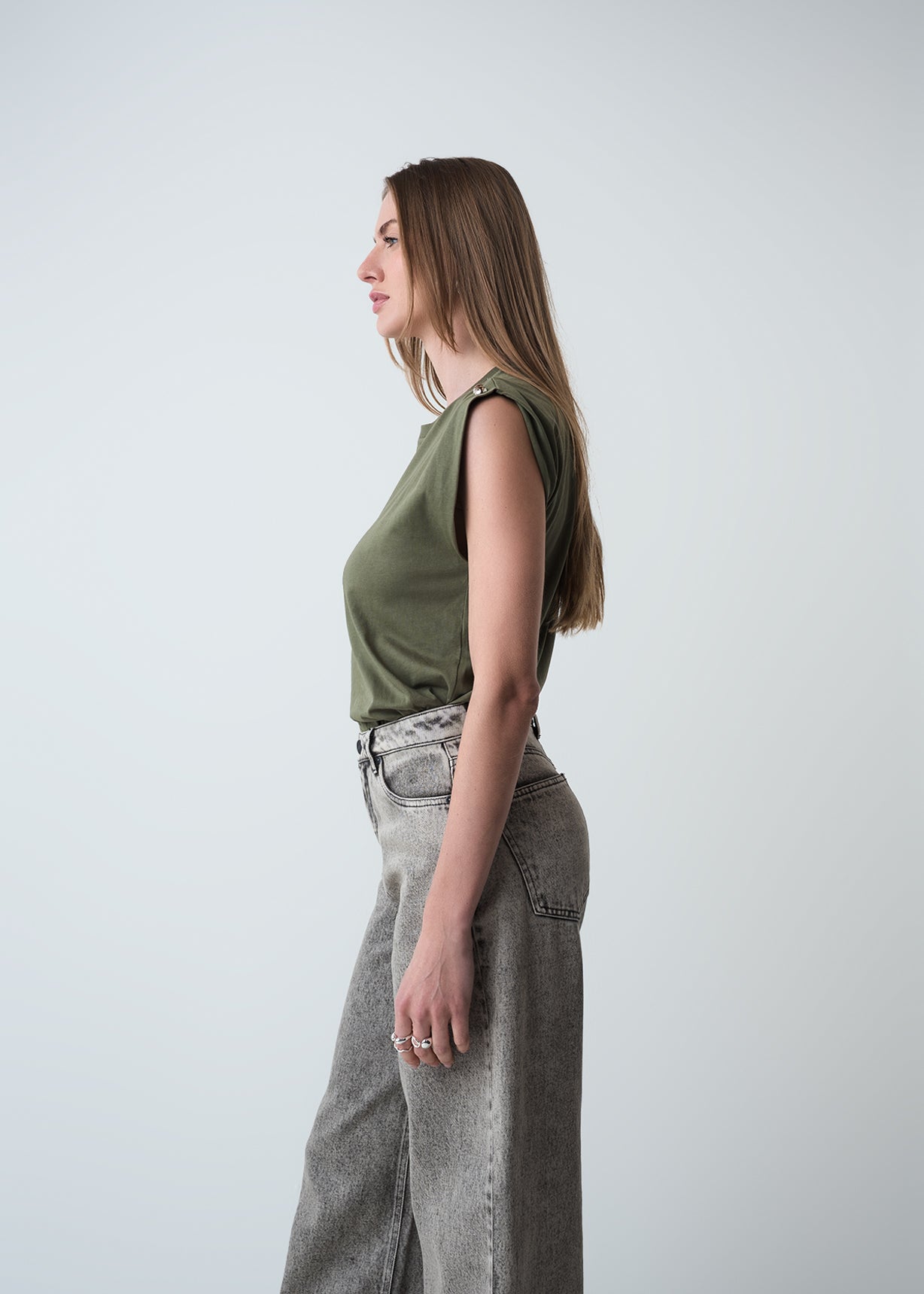 Camiseta con detalles en hombros - Verde 14_509G057_VER190510_5