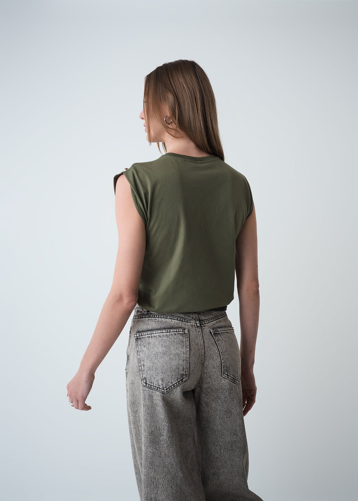 Camiseta con detalles en hombros - Verde 14_509G057_VER190510_7