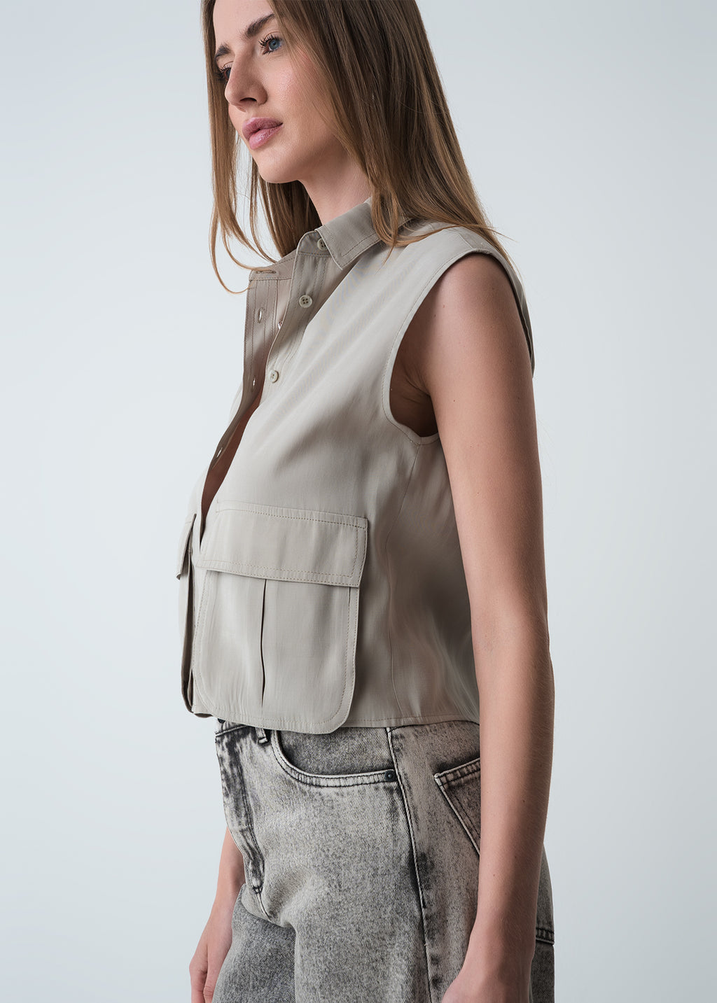 Camisa con bolsillos tipo cargo - Gris 14_519G331_GRI171107_4