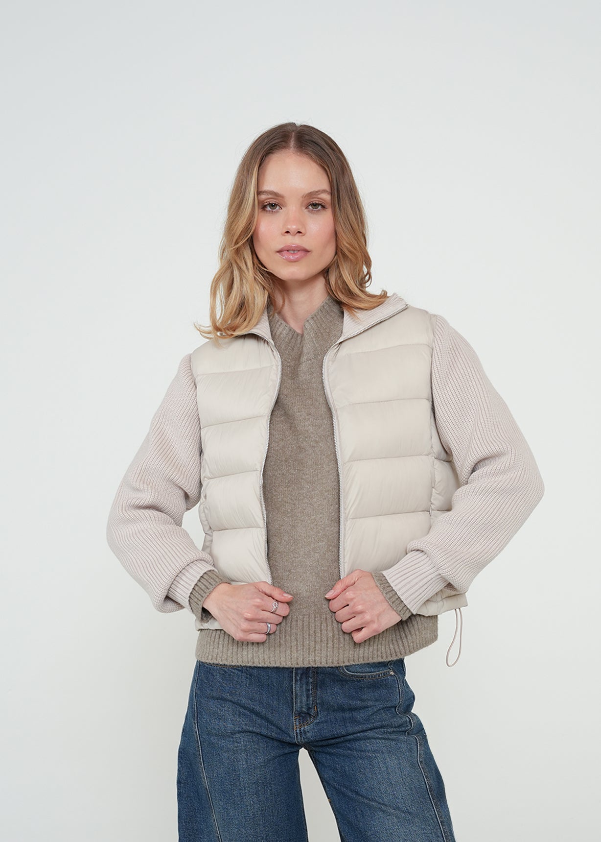 Chaqueta abullonada y tejida - Gris 14_522H008_GRI154503_0