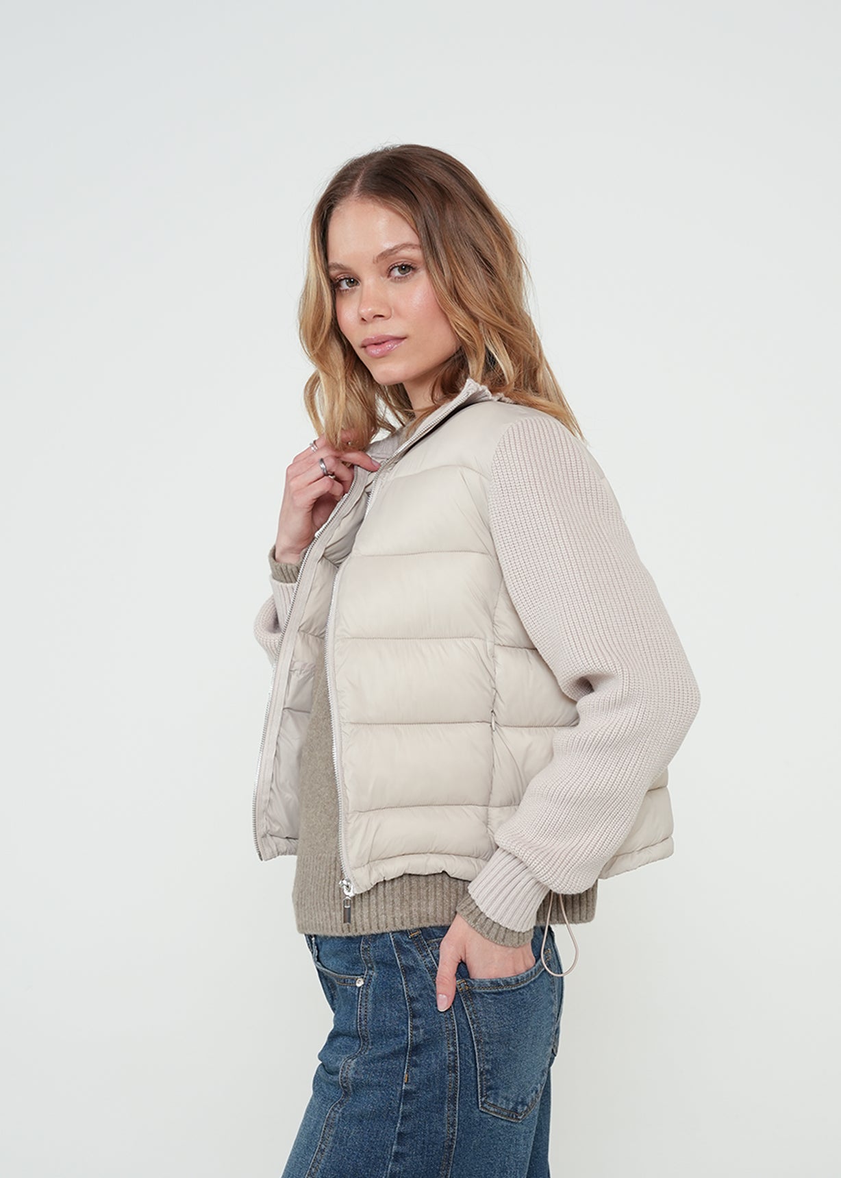 Chaqueta abullonada y tejida - Gris 14_522H008_GRI154503_3