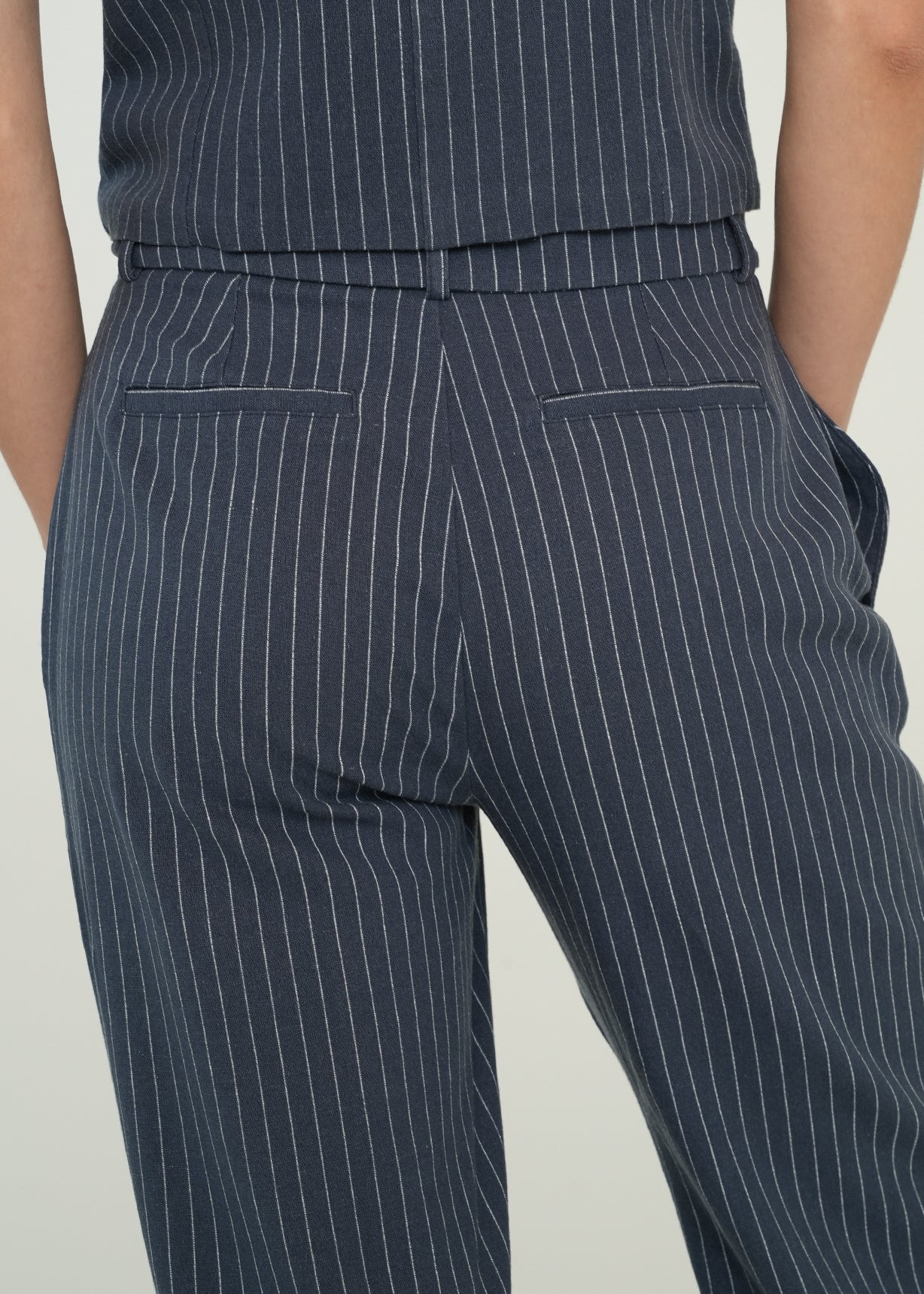 Pantalón Straight tiro alto a rayas - Azul 14_531H304_AZU194023_7