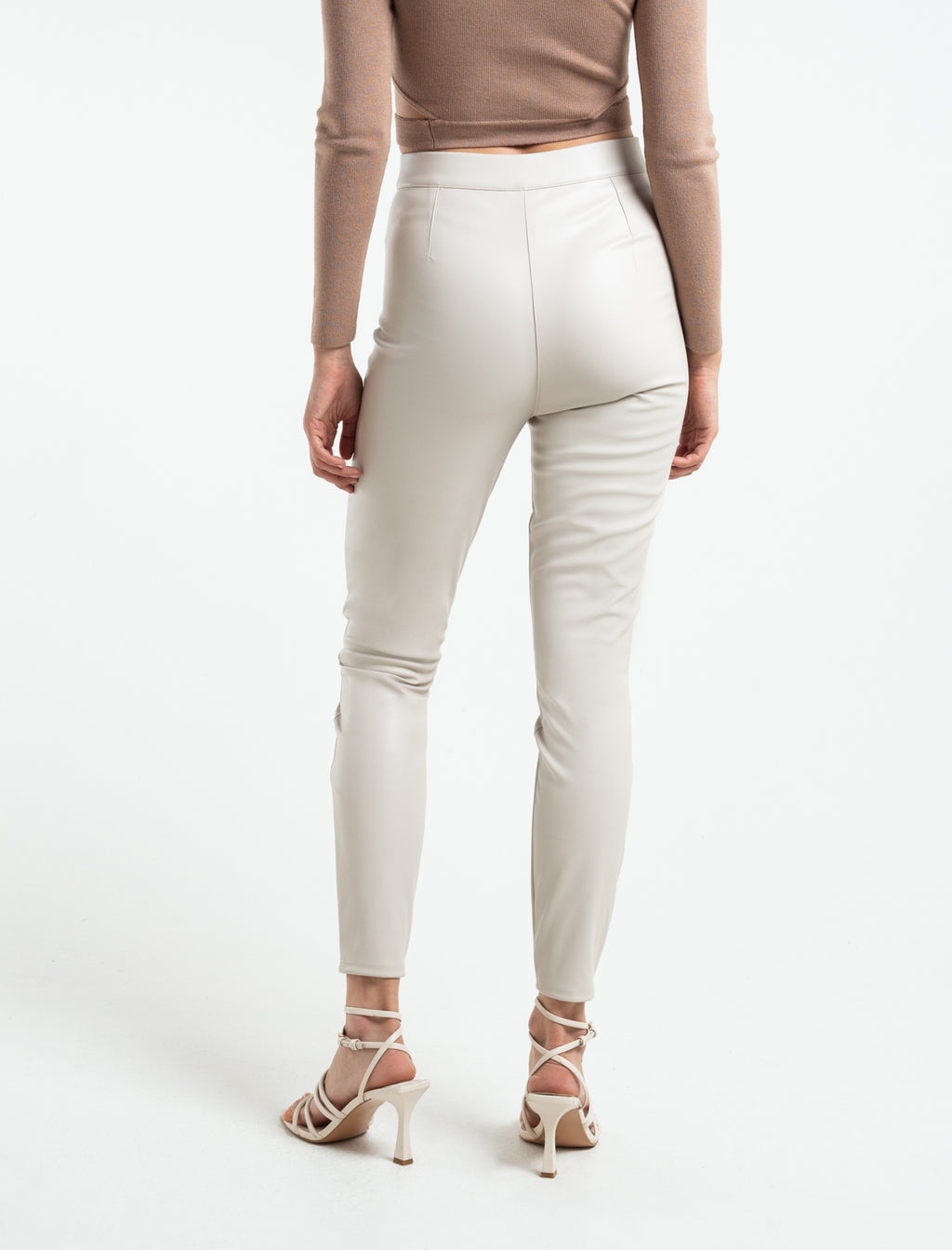 Pantalón con silueta tipo legging - Beige 14_539E306_BEI140002_5