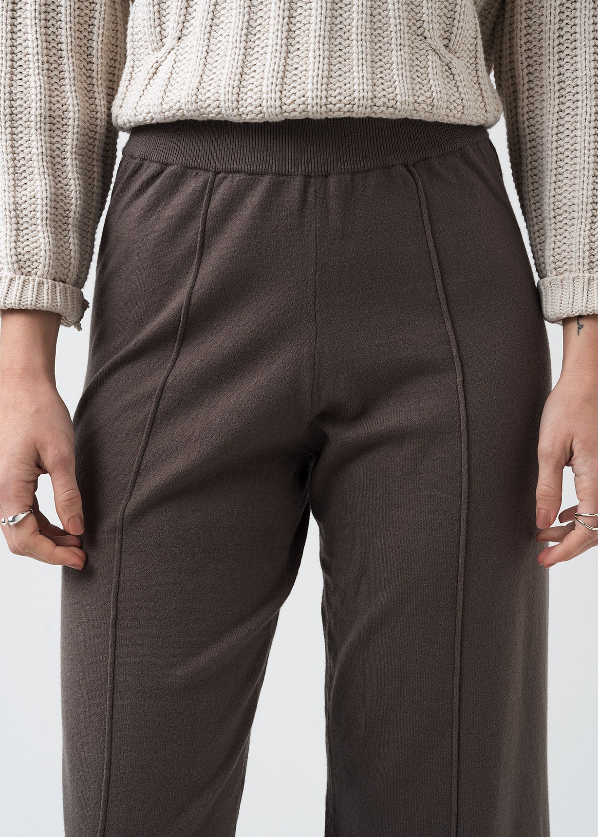 Pantalón Straight con cortes - Gris 14_539G006_GRI180513_4