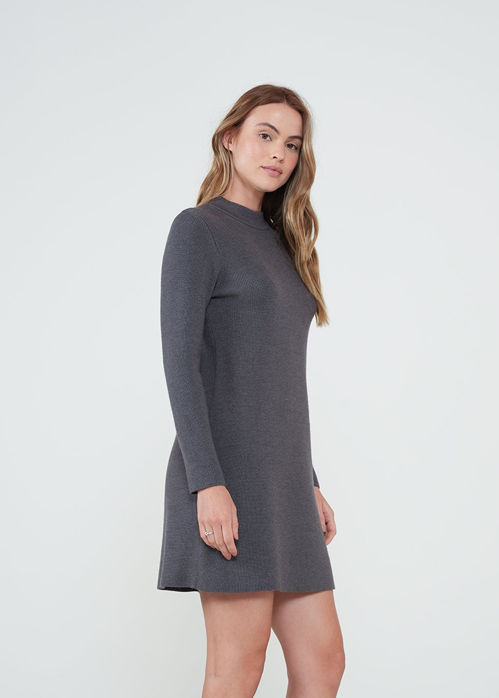 Vestido corto de manga larga - Gris 14_572H004_GRI184005_3