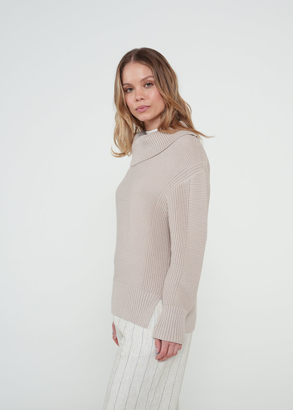 Buzo tejido de cuello alto - Gris 14_582H006_GRI154503_5