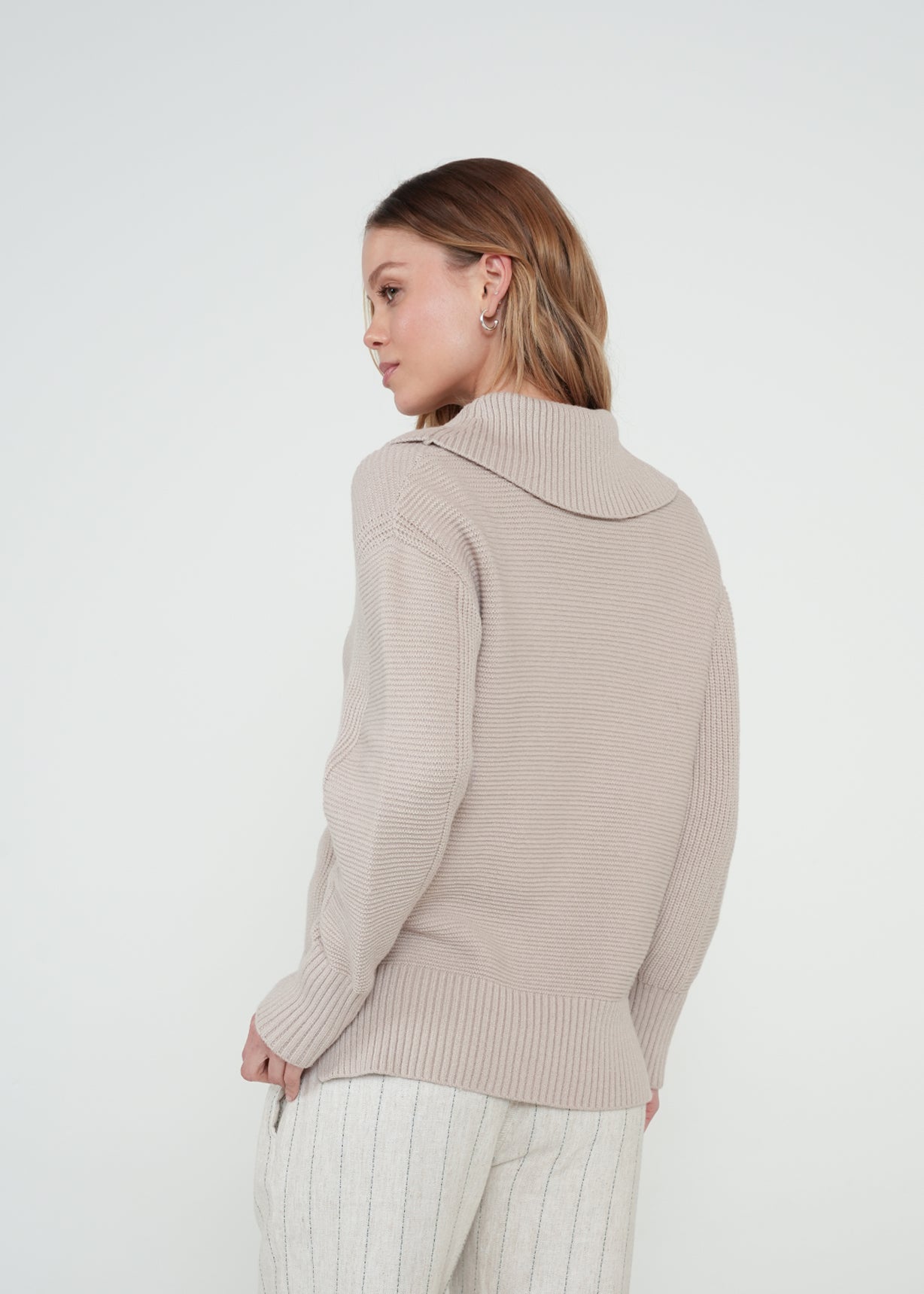Buzo tejido de cuello alto - Gris 14_582H006_GRI154503_7