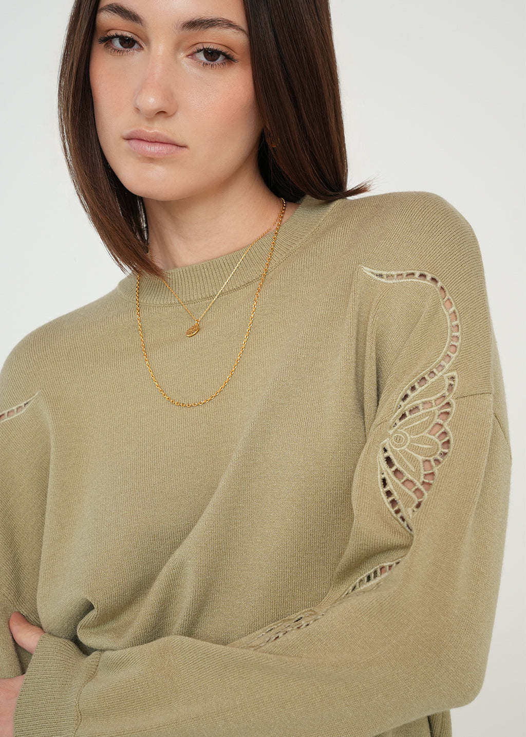 Buzo tejido con flores en mangas - Gris 14_589G054_GRI160613_0