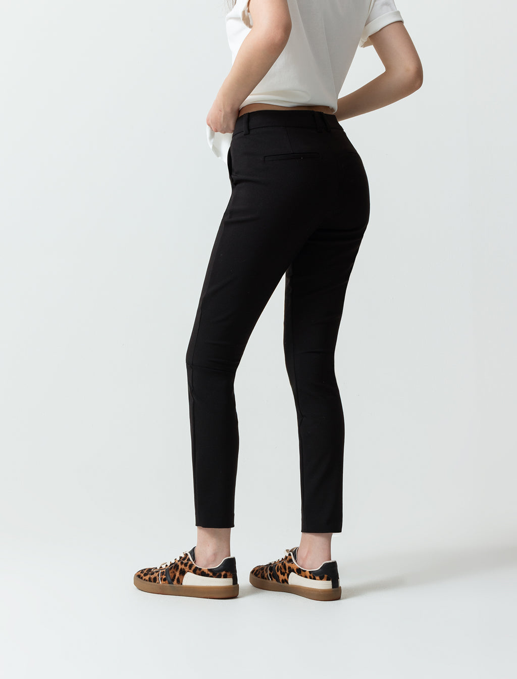 Pantalón Skinny fit - Negro 14_730D504_A02759_6