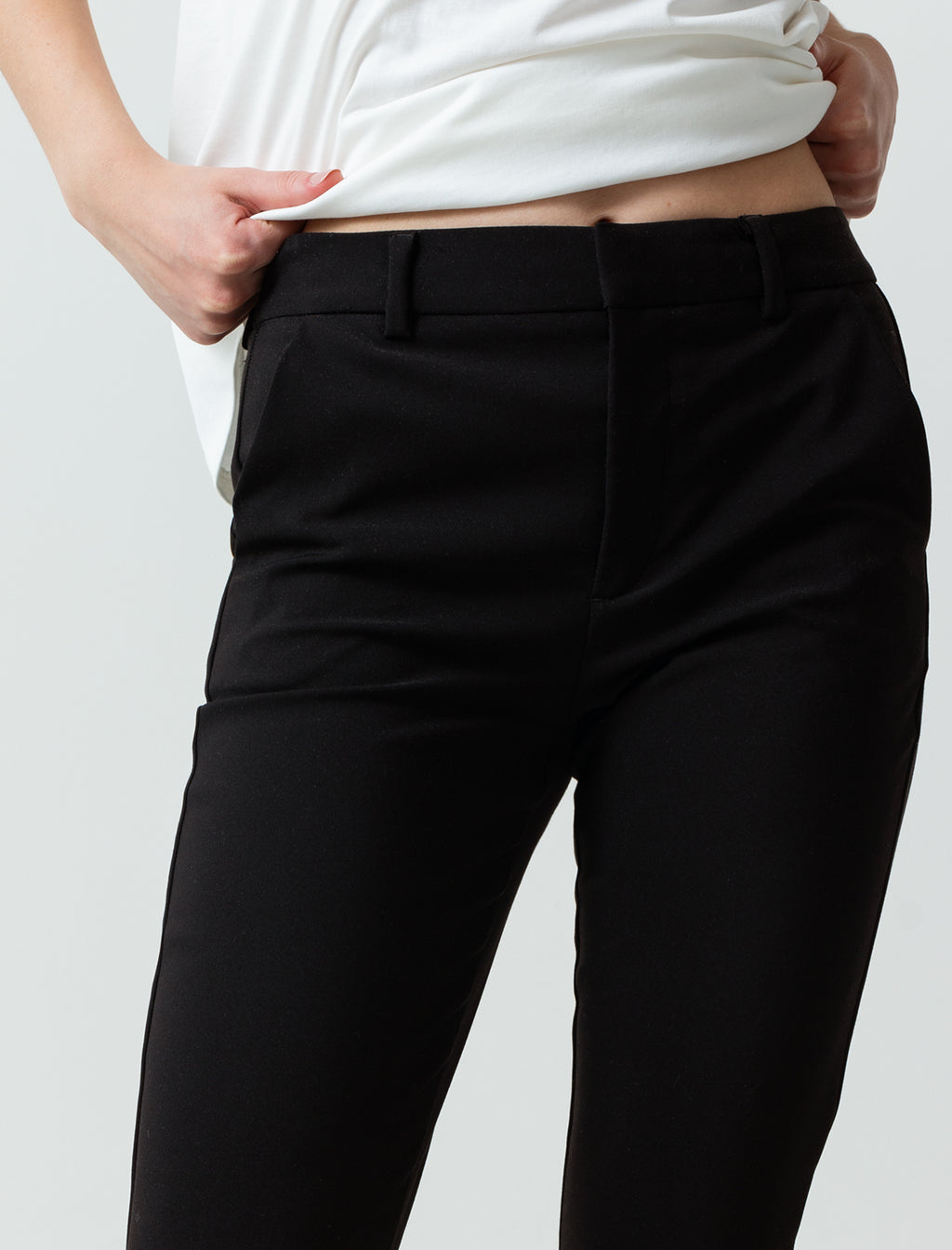Pantalón Skinny fit - Negro 14_730D504_A02759_7