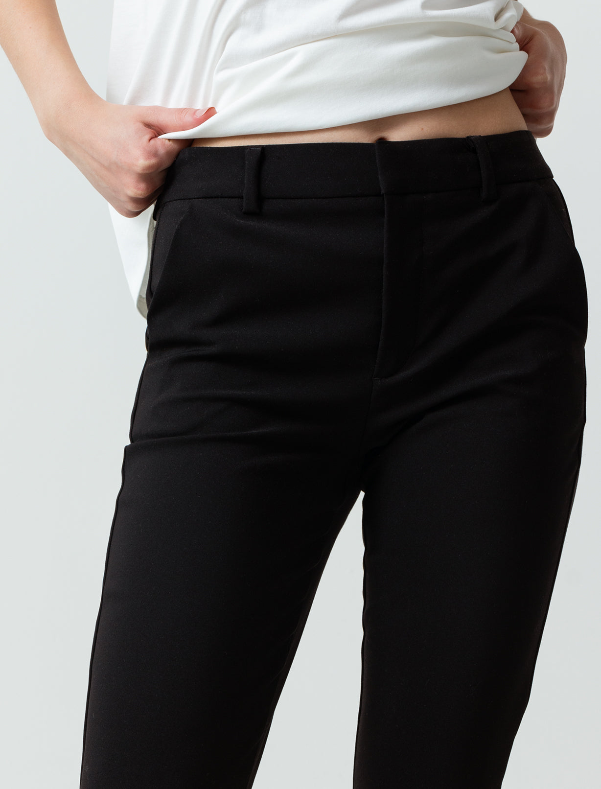 Pantalón Skinny fit - Negro 14_730D504_A02759_7
