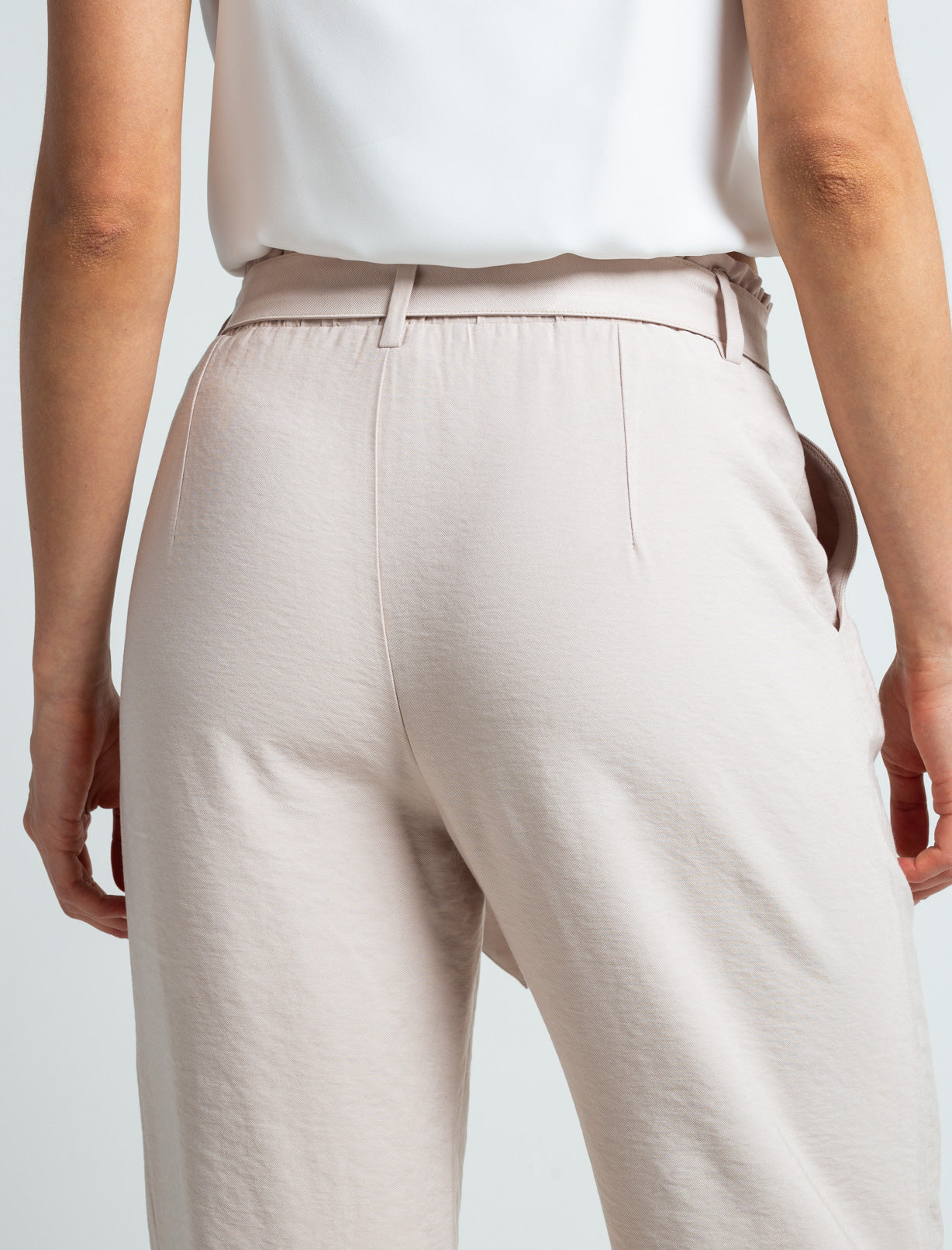 Pantalón con cinturón ajustable - Beige 14_730E503_BEI130607_6