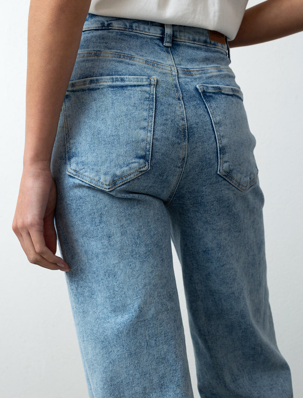 Jean para mujer tono medio Straight Cropped tiro súper alto Pauline infaltable - Azul 14_790D005_A03693_6