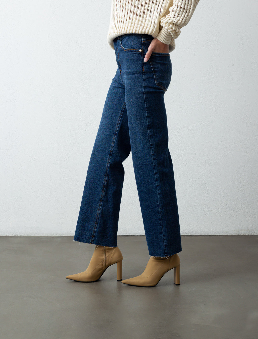 Jean para mujer tono medio Straight Cropped tiro súper alto Pauline infaltable - Azul 14_790D005_A03694_0