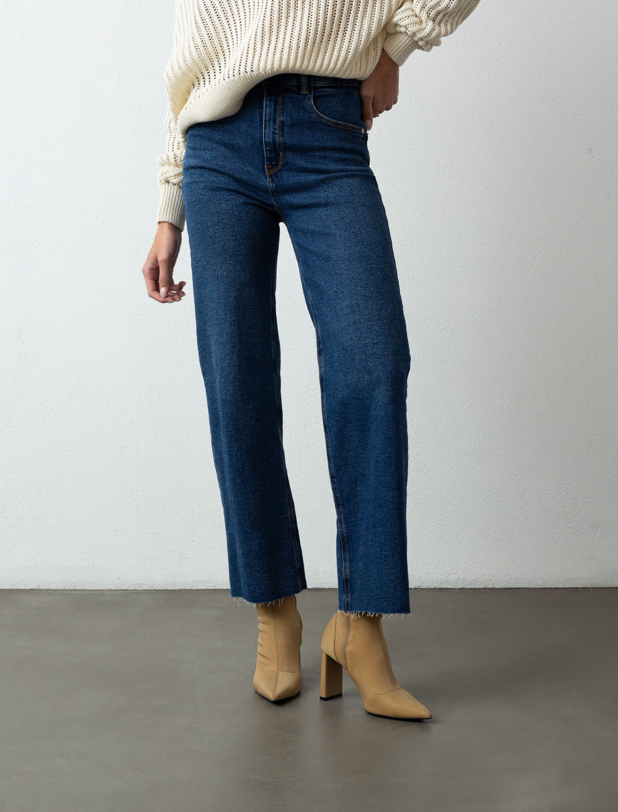 Jean para mujer tono medio Straight Cropped tiro súper alto Pauline infaltable - Azul 14_790D005_A03694_7