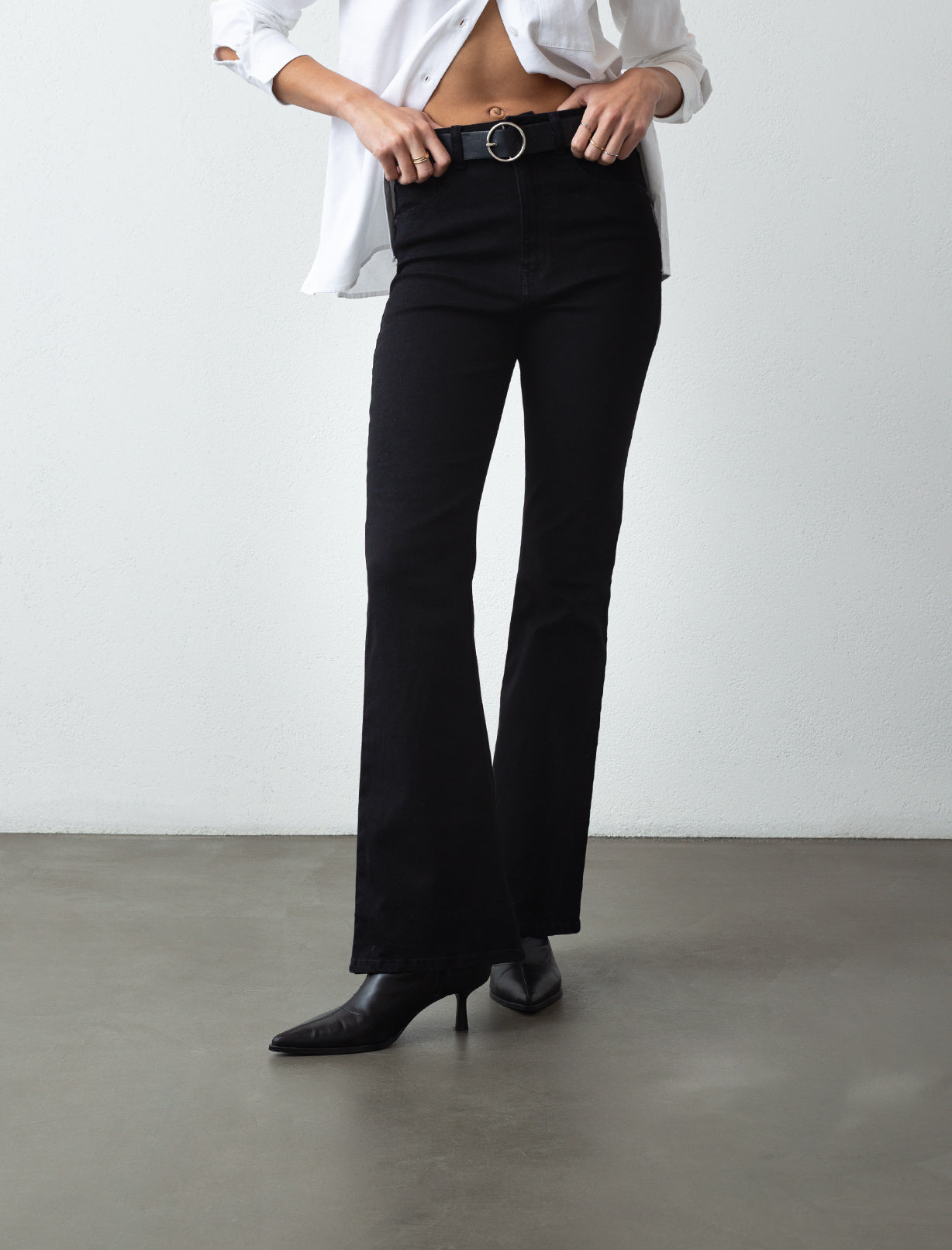 Jean con bota ancha - Negro 14_790D105_A02759_0