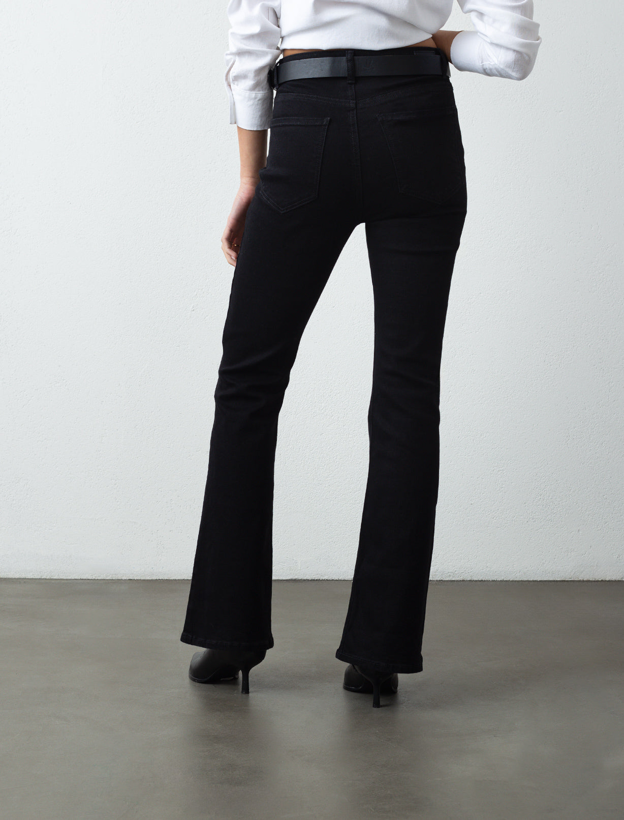 Jean con bota ancha - Negro 14_790D105_A02759_5